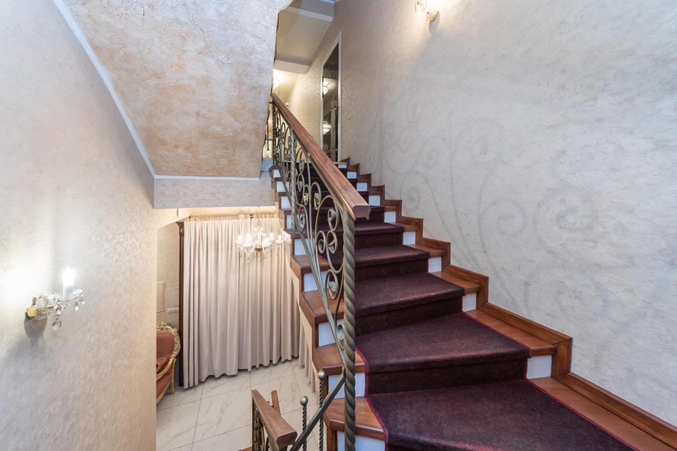 Гостьовий будинок Viktoriya Family 2 Country Complex Київ Екстер'єр фото