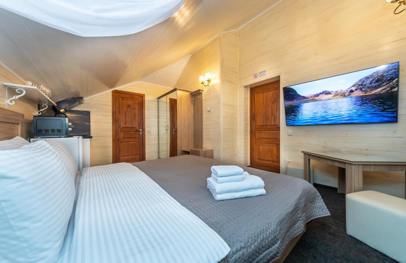 Гостьовий будинок Viktoriya Family 2 Country Complex Київ Екстер'єр фото