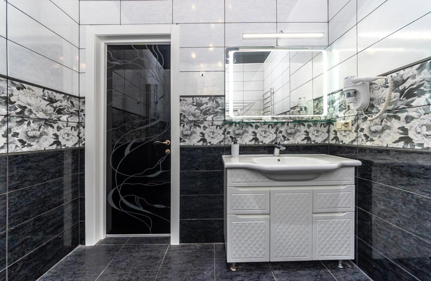 Гостьовий будинок Viktoriya Family 2 Country Complex Київ Екстер'єр фото